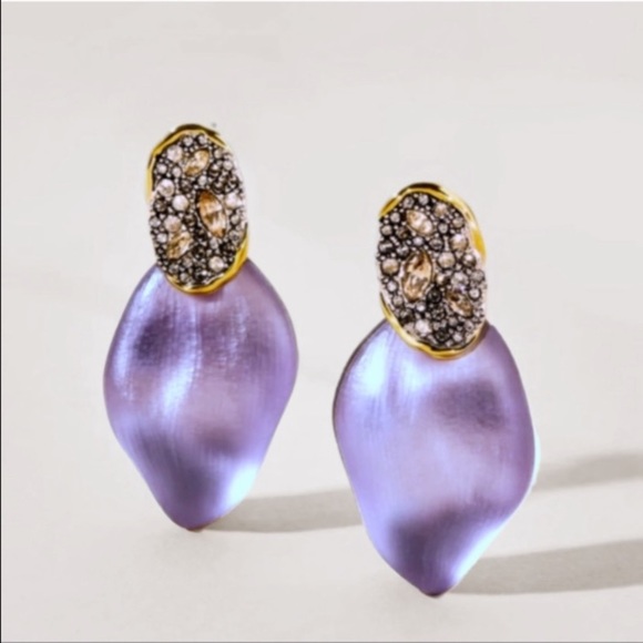 Alexis Bittar Jewelry - ALEXIS BITTAR • NEW Solanales Crystal Lake
Lucite Petal Prairie Purple Earrings